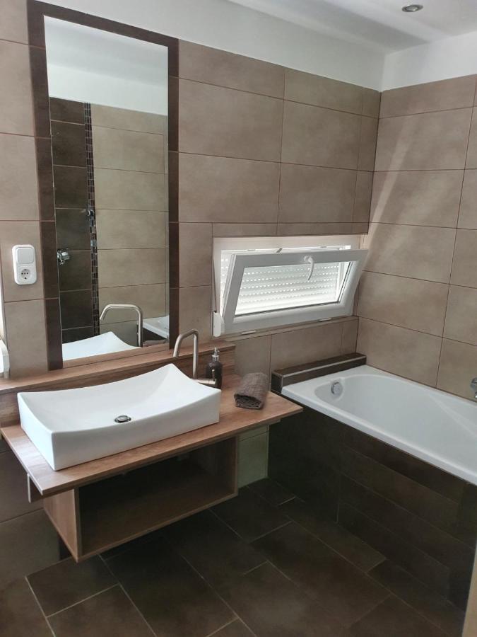 Happy Home Apartman Сиофок Екстериор снимка